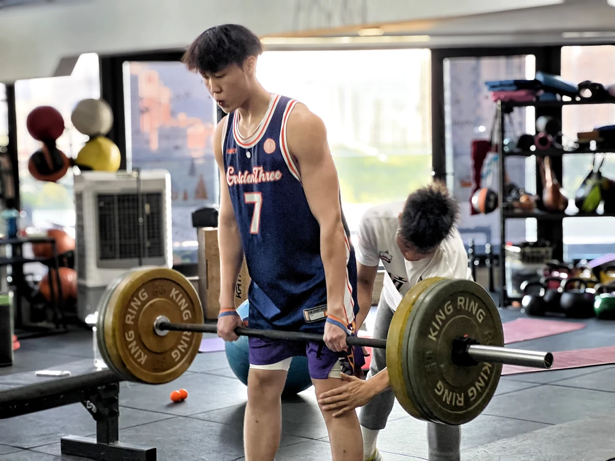 业余爱好者如何在有限时间内提升篮球优势_2